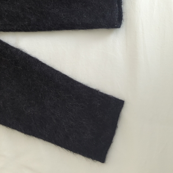 Vintage Jaeger dark gray charcoal mohair wool round neck sweater small italy - Picture 3 of 7